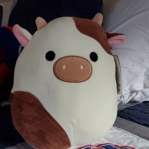 Ronnie the cow squishmallow
